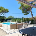 Ponderosa Kefalonia Lixúri
