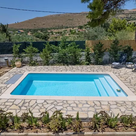 Ponderosa Kefalonia Ликсури