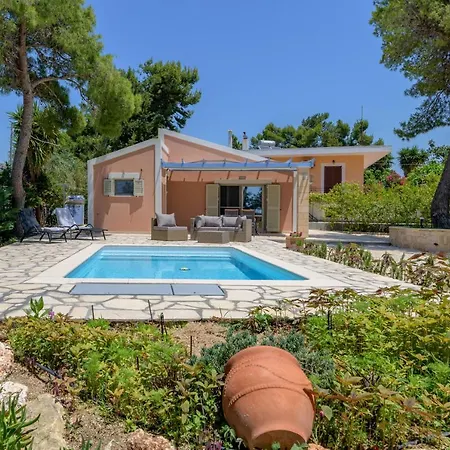 Ponderosa Kefalonia Ликсури