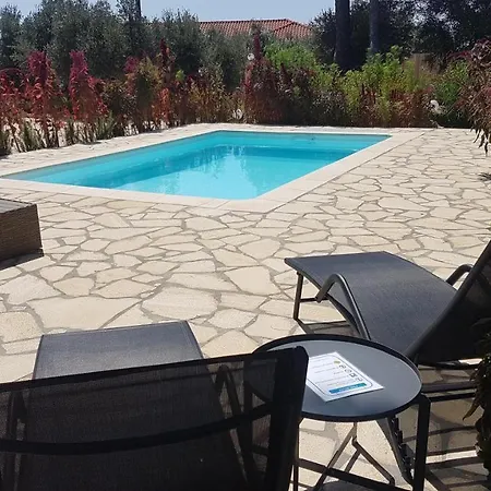 Ponderosa Kefalonia * Ликсури