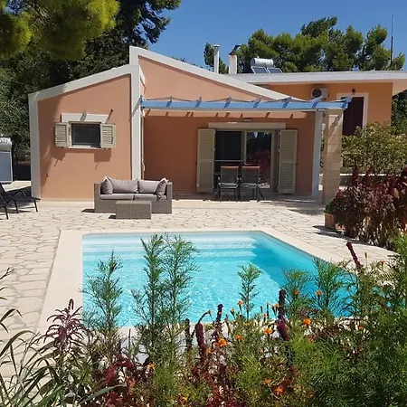 Ponderosa Kefalonia Ликсури