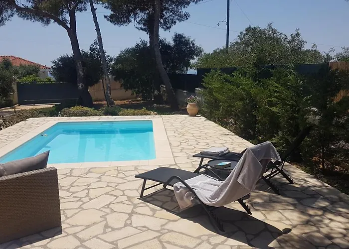 Ponderosa Kefalonia * Lixúri