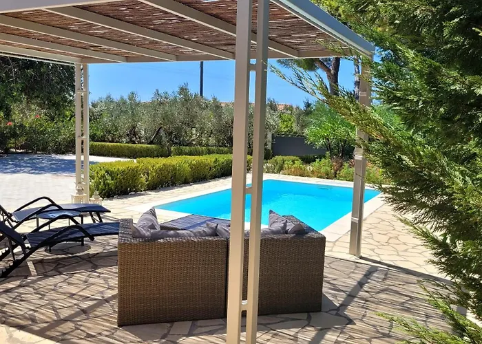 Ponderosa Kefalonia Willa Lixouri